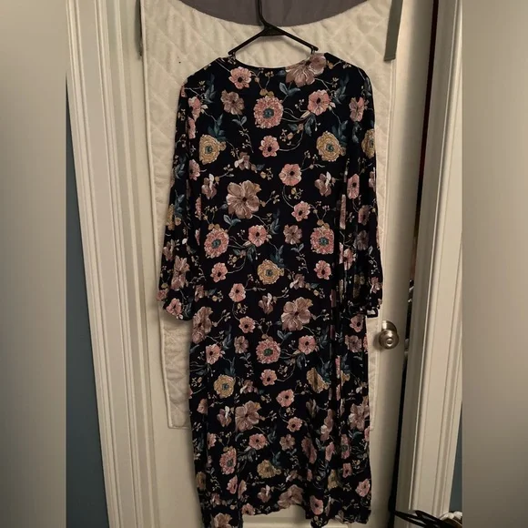 Aakaa Floral Kimono - Picture 4 of 4